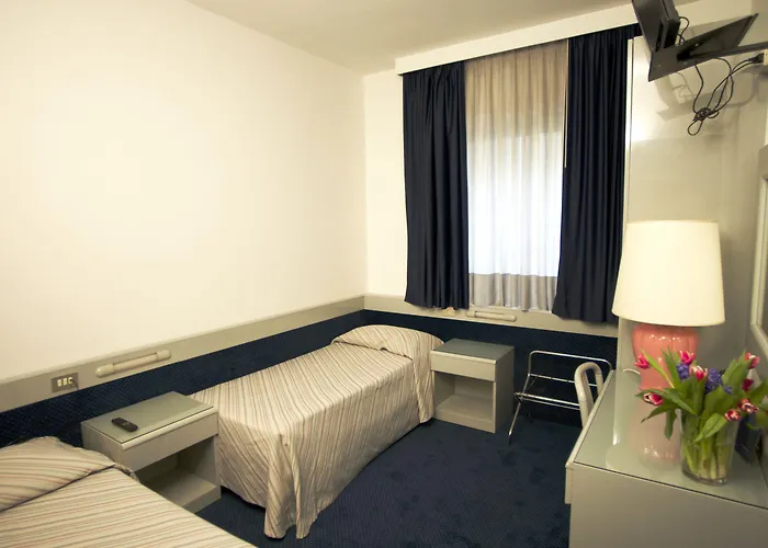 Club Hotel 3*