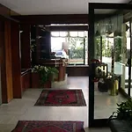 Club Hotel