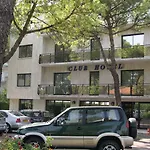 Club Hotel 3*