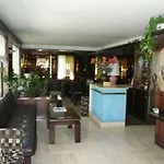 Club Hotel 3*