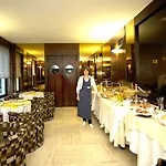 Club Hotel