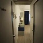 Club Hotel