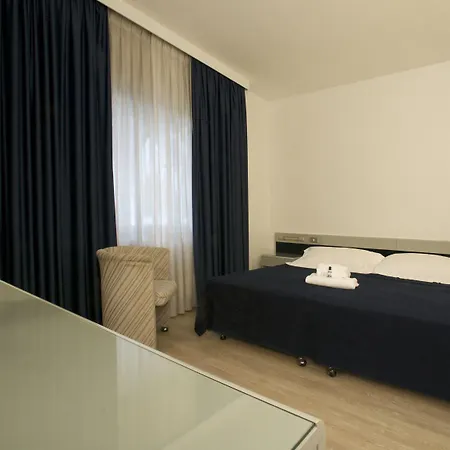 Hotel Club