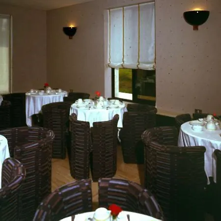 Club Hotel 3*